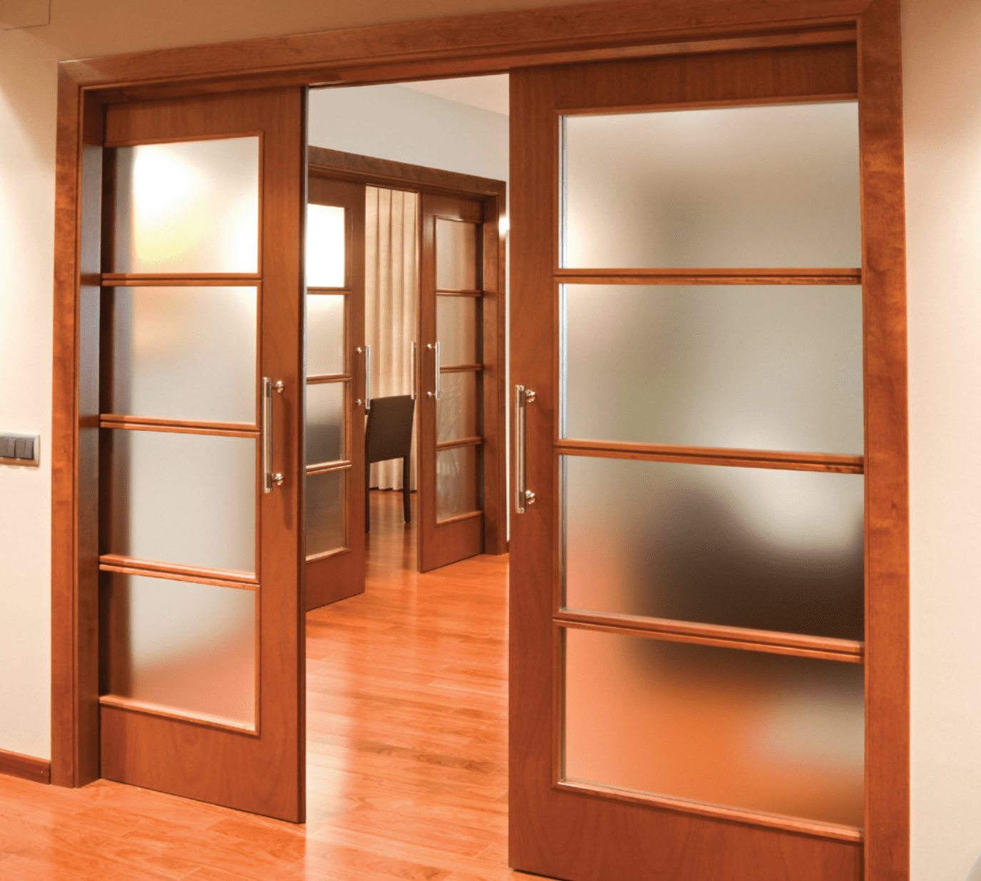 The SDR-RA80SYN Synchronized Sliding Door System uses synchronized linear motion guide rails for dynamic, symmetric movement.